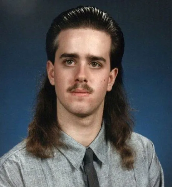 Awkward Portraits – Flashing For Money